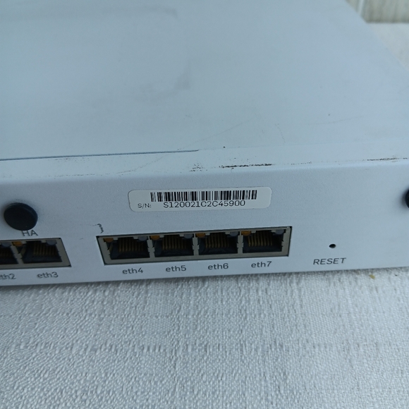 SOPHOS SG 125 Rev. 1 Security Appliance Firewall.  Does not come with any cords. - Picture 9 of 13